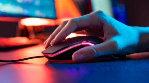 Chiêu mới của hacker: Biến chuột máy tính thành micro nghe lén