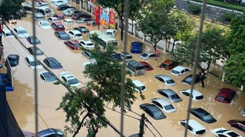 Cơ sở kinh doanh ôtô cũ chia sẻ cách nhận biết xe ngập nước