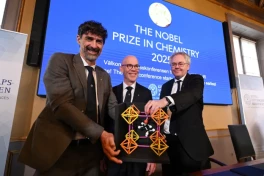 Nobel Hóa học 2025 dành cho các nhà khoa học phát minh cấu trúc phân tử mới