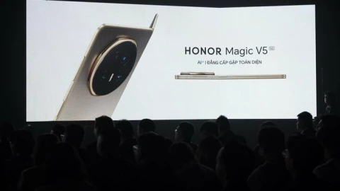 HONOR Magic V5 chính thức ra mắt tại Việt Nam: một trong những điện thoại gập mỏng nhất hiện nay, chốt giá 44,99 triệu đồng