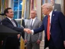 Việc khó thế mà Trump cũng làm được