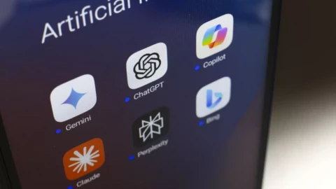 California ra mắt luật đầu tiên bảo vệ trẻ em khỏi AI độc hại và deepfake nóng bỏng