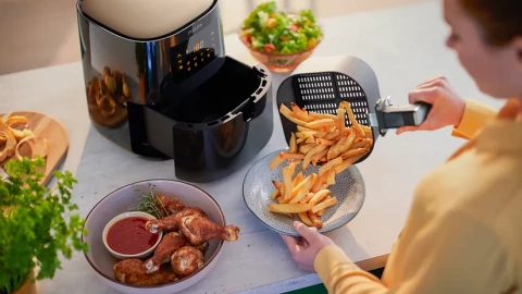 Nồi chiên không dầu Philips của nước nào? Nồi chiên không dầu Philips có những đặc điểm gì ấn tượng?