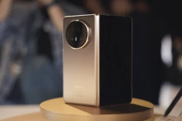 Smartphone “không đánh đổi” nổi lên trong cuộc đua smartphone gập 2025