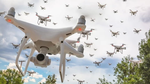 Một con drone nhỏ như muỗi có thể thắng cả xe tăng?