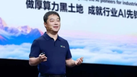 Nhậm Chính Phi ra tay chống tham nhũng, loạt sếp Huawei bị bay chức