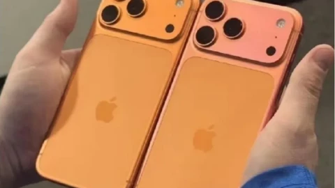 iPhone 17 Pro Max chuyển màu từ cam sang vàng hồng?