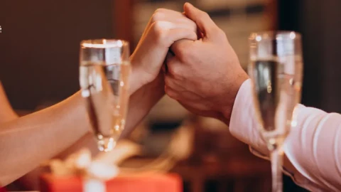 Anh chị em FA sắp "thoát ế" nhờ AI