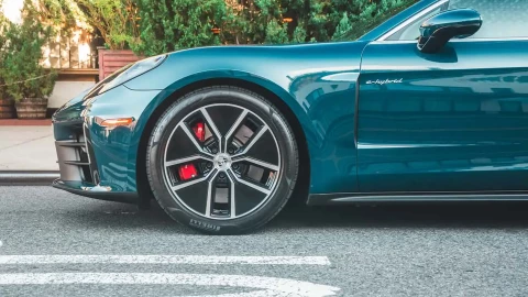 Tương lai Porsche dưới thời Michael Leiters: Hybrid lên ngôi, xe điện tạm lui?