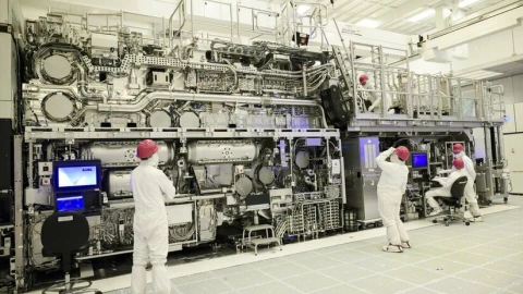Giải mã thất bại của Trung Quốc trong cuộc đua tạo ra chiếc máy quan trọng bậc nhất hành tinh