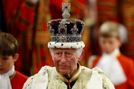 Bê bối Hoàng gia khiến vua Charles III nhức hết cả đầu