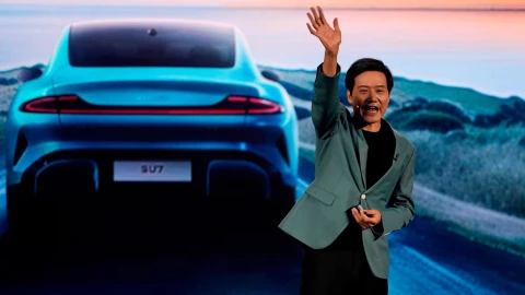 Có biến! Ba tờ báo lớn Trung Quốc đồng loạt chỉ trích Xiaomi Auto va Lei Jun