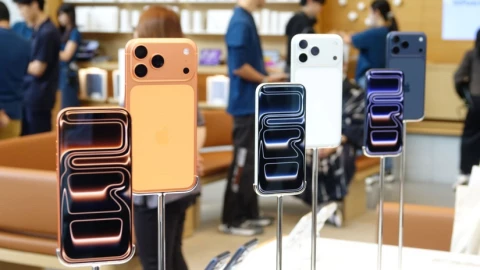 Tại sao "iPhone Nhật" luôn rẻ