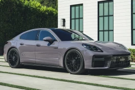 Porsche trong cơn khốn khó: lợi nhuận "bốc hơi" 99%, chiến lược EV suy sụp