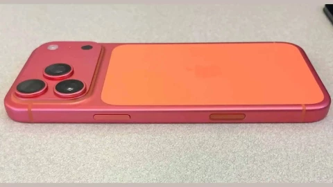 Vấn đề oxy hóa trên iPhone 17 Pro ngày càng nghiêm trọng, Apple vẫn vò đầu bứt tóc tìm nguyên nhân