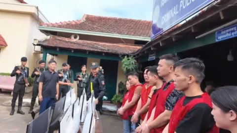 Công an tỉnh Lai Châu sang Campuchia bắt 59 đối tượng người Việt lừa đảo trực tuyến (y)