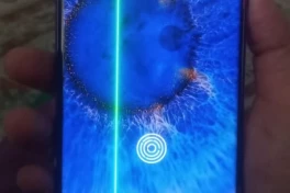 Samsung nhìn mà học tập: cùng là sọc màn hình, nhưng Oppo có chính sách thay màn hình miễn phí tới 4 năm