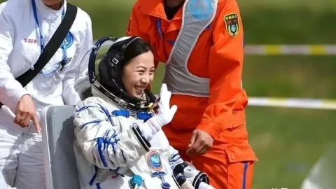 Hành trang không thể thiếu của các nữ phi hành gia: thuốc tránh thai. Việc này nhằm mục đích phòng tránh điều gì?