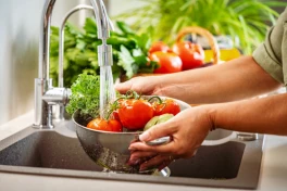 Bộ Nông nghiệp Mỹ chỉ cách rửa rau quả giúp loại bỏ thuốc trừ sâu tốt nhất