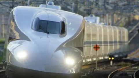 Trung Quốc đã sử dụng chiến lược gì để hấp thụ công nghệ đường sắt cao tốc Nhật-Đức-Pháp, được Đại học Stanford viết vào sách giáo khoa