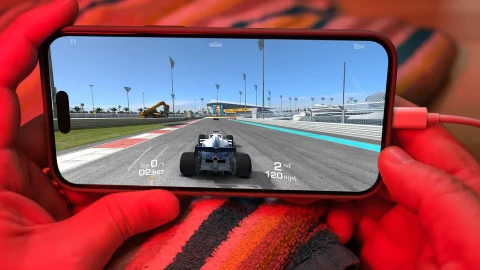 Cắm sạc điện thoại liên tục có hại pin không? Đây là câu trả lời của Apple, Samsung và Google