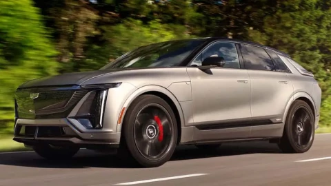 Sedan Cadillac CT4 và CT5 sẽ không có thế hệ chạy xăng: Tương lai thuần điện đã được định đoạt?