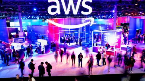 OpenAI trả cho Amazon 38 tỷ USD để giải khát nhu cầu điện toán vô tận