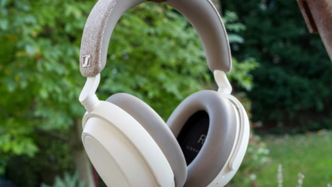 Sennheiser Momentum 4 Wireless giảm giá sốc 250 USD, không thể bỏ lỡ!