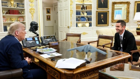 Tổng thống Trump đề cử lại Giám đốc NASA, đẩy nhanh tiến độ đưa người lên Mặt trăng