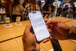 Apple sắp trả cho Google khoảng 1 tỷ USD mỗi năm để có AI xịn cho Siri