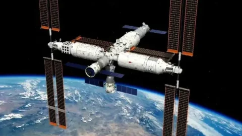 Cả thế giới đang dõi theo Trung Quốc sẽ giải cứu các phi hành gia của mình như thế nào! Nga và Mỹ đã mất chín tháng, Trung Quốc sẽ mất bao lâu?