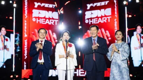 Y-FEST 2025: Hàng chục nghìn khán giả hòa nhịp cảm xúc cùng âm nhạc và công nghệ Viettel