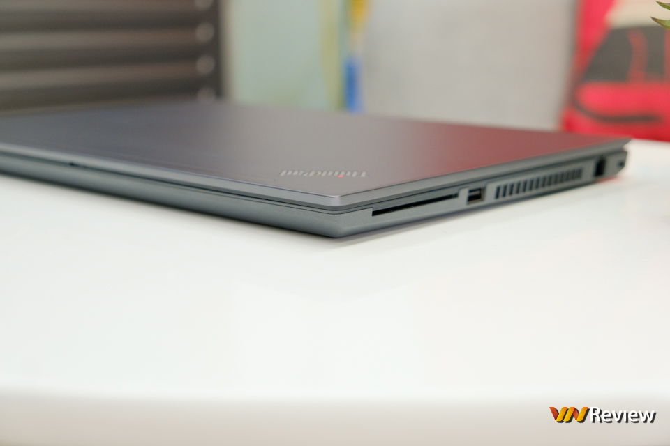 Đánh giá laptop Lenovo ThinkPad P14s gen 2: Máy trạm gọn nhẹ dành cho dân “pro”