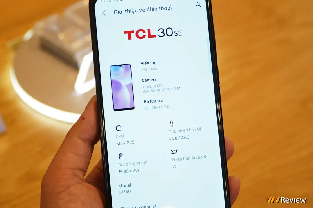 TCL bất ngờ trở lại thị trường điện thoại Việt, hợp tác với Digiworld, tung liền lúc tới 3 smartphone mới