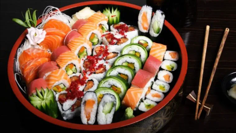 thumbnail - Là món ăn phổ biến toàn cầu, nhưng đây là 8 điều có thể bạn chưa biết về món sushi