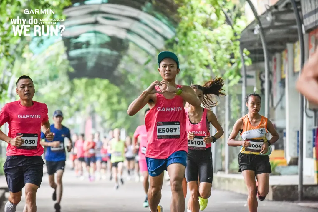 Garmin Run Club khuấy động cộng đồng chạy bộ Việt Nam với sự kiện Why Do We Run Flash Race 2022