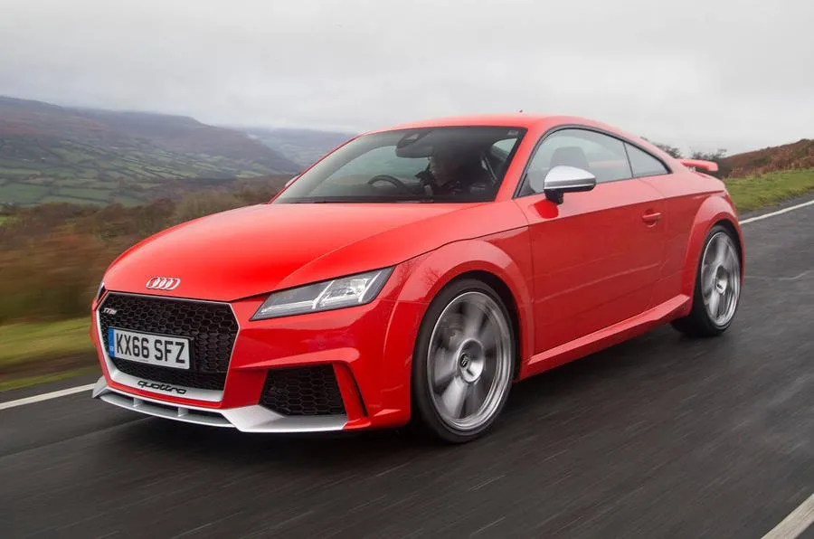 Audi Việt Nam triệu hồi thay thế túi khí trên vô lăng lái Audi TT 