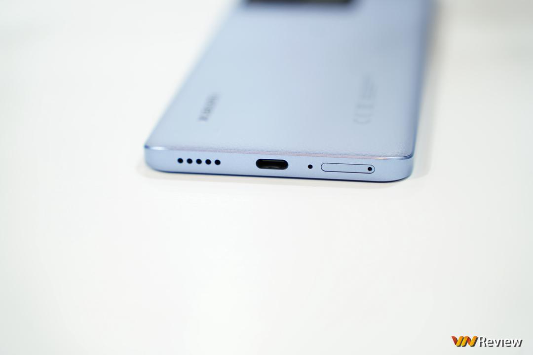Trên tay Xiaomi 13T và Xiaomi 13T Pro: có gì mà dám “đối đầu” với iPhone 15?