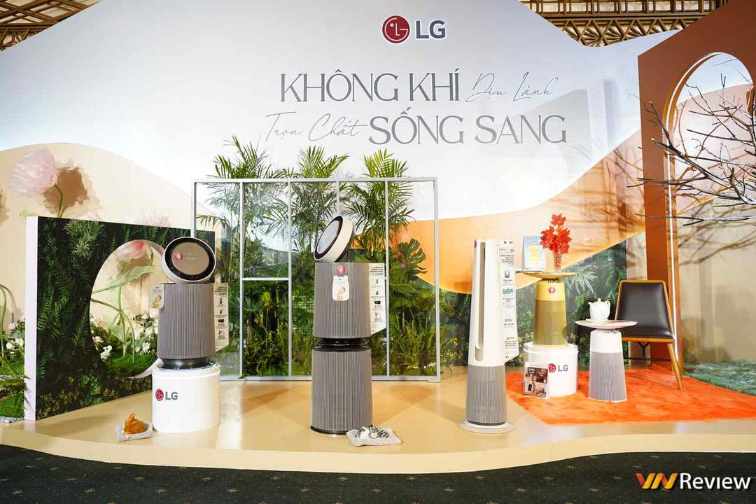 LG tiếp tục đầu tư lớn vào mảng máy lọc không khí tại Việt Nam, ra mắt liền lúc 2 phiên bản cao cấp mới: lọc được formaldehyde, chế độ chuyên dụng cho