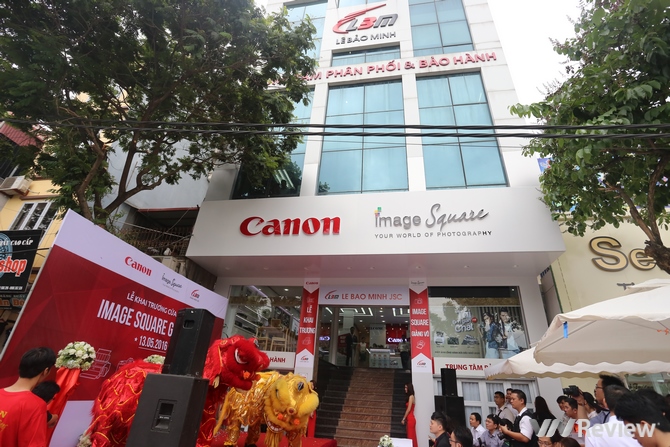 Canon cam kết đưa mức giá niêm yết hợp lí nhất cho thị trường Việt Nam sau khi thay đổi nhà phân phối máy ảnh