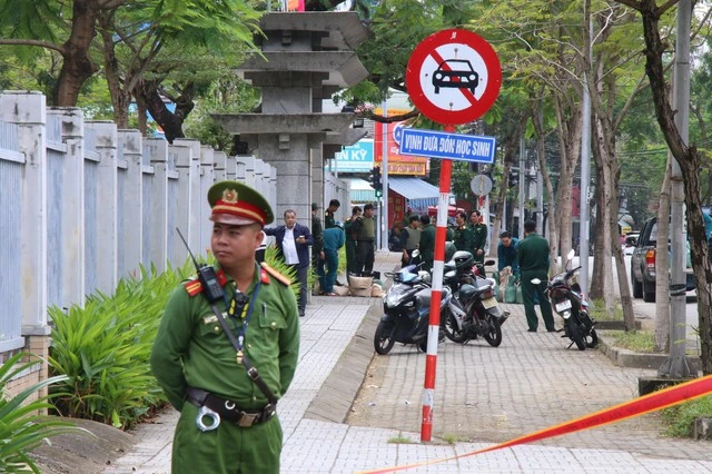 Một trường ở Đà Nẵng phải phong tỏa vì chiếc hộp nghi có vật gây nổ
