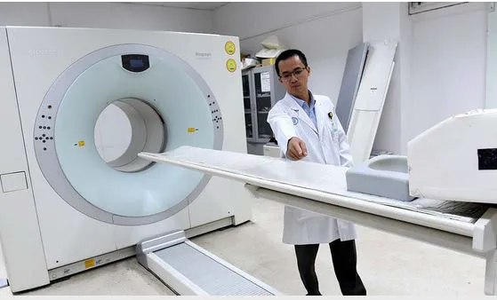 thumbnail - Máy chụp PET CT triệu đô ngừng hoạt động do thiếu thuốc phóng xạ, ai thiệt?