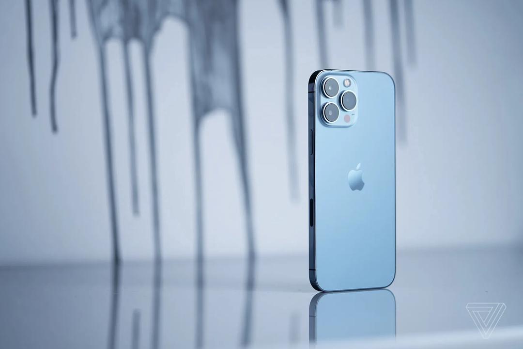 The Verge đánh giá iPhone 13 Pro và Pro Max: màn đẹp hơn, camera xịn hơn, pin trâu hơn