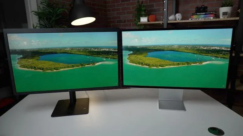 So sánh màn hình Apple Studio Display và LG UltraFine 5K
