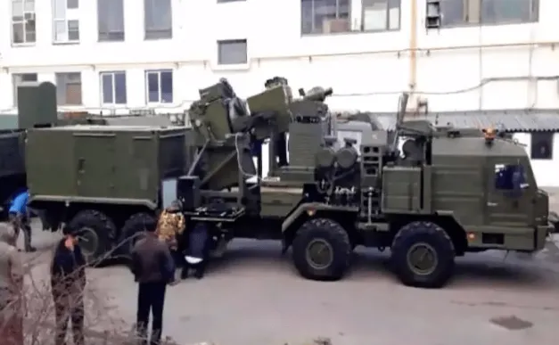 thumbnail - Quân đội Nga sử dụng vũ khí laser để chống lại máy bay không người lái trên chiến trường Ukraine