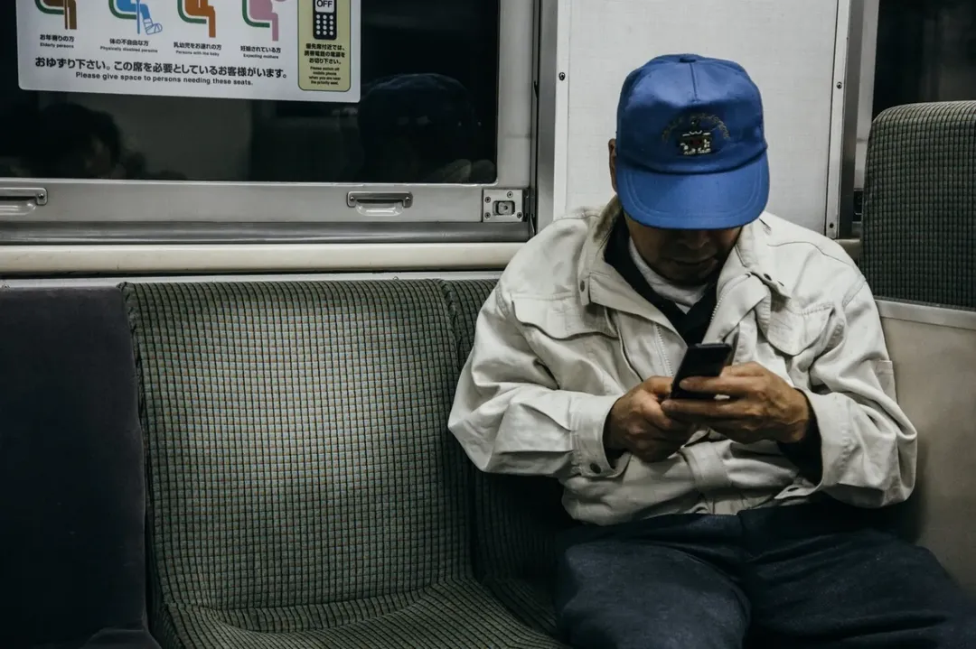 Chuyện lạ ở Nhật: xã hội đen khó có cơ hội dùng smartphone dù không thiếu tiền