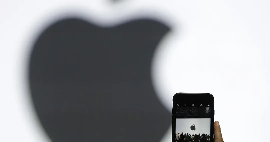 Apple lộ lỗ hổng nguy hiểm trong bản cập nhật: Hacker dễ dàng kiểm soát toàn bộ iPhone và Mac