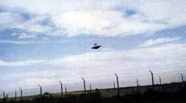 Chụp được bức ảnh UFO rõ nét nhất trong lịch sử, rất giống với UFO được Hoa Kỳ công nhận vào năm ngoái?