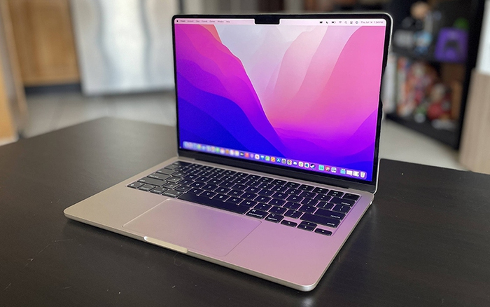 Macbook Air 15 inch tụt ‘sập sàn’ ngay sau khi mở bán trên mạng