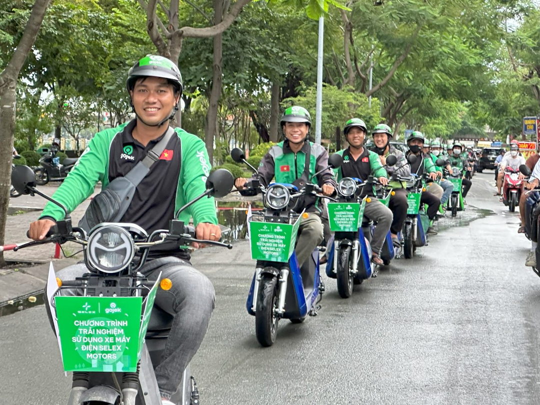 Gojek hợp tác Selex Motors, mở rộng thí điểm xe máy điện tại Việt Nam với GoRide, GoFood và GoSend 